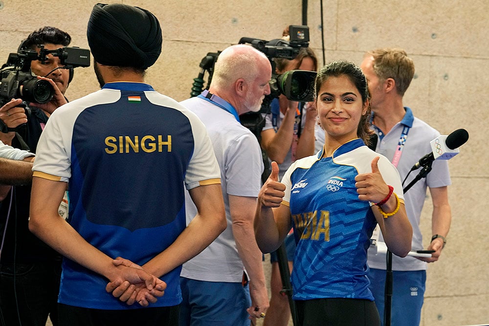 Paris Olympics Shooting_Manu Bhakar_10m air pistol mixed team_3