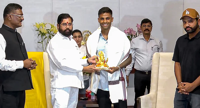Maharashtra CM Eknath Shinde felicitates players on T20 World Cup victory photo gallery_2