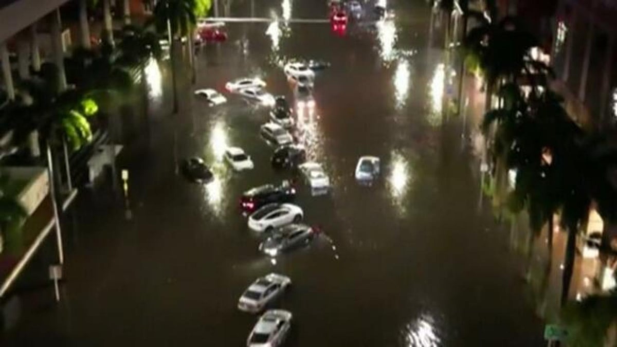 Flood in Florida - X