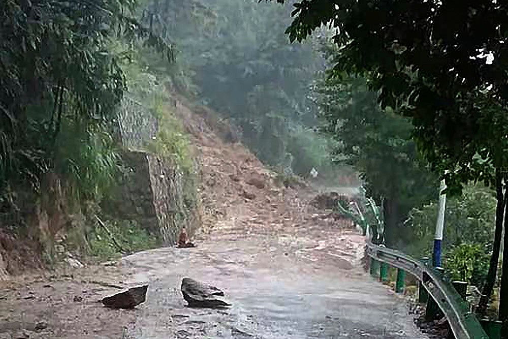 China weather_Landslide after Tropical Storm hits Hunan_2