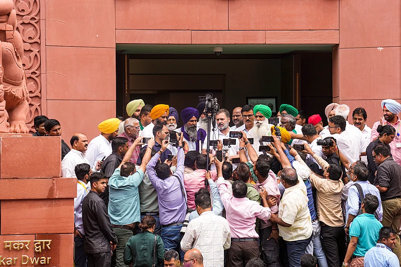 rahul gandhi meeting with farmer leaders