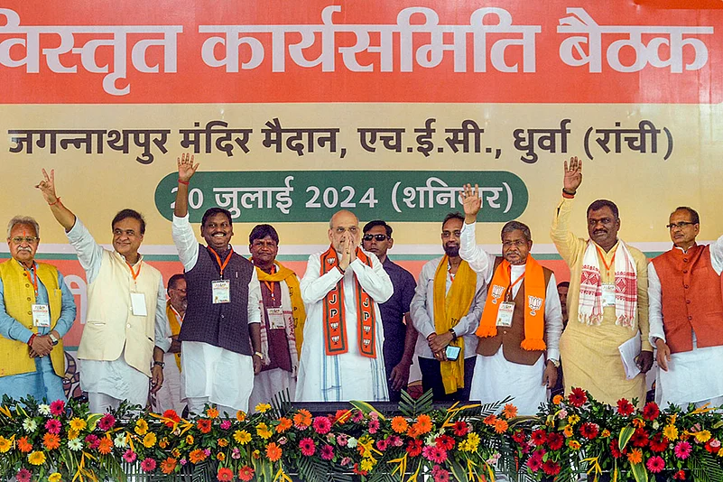 Amit Shah, Shivraj Singh Chouhan, Arjun Munda, Himanta Biswa Sarma and Babulal Marandi