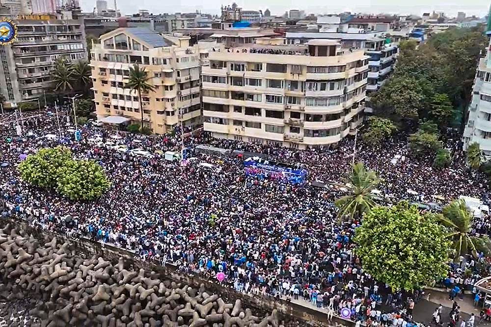 Indian cricket teams victory parade in Mumbai photo gallery_11