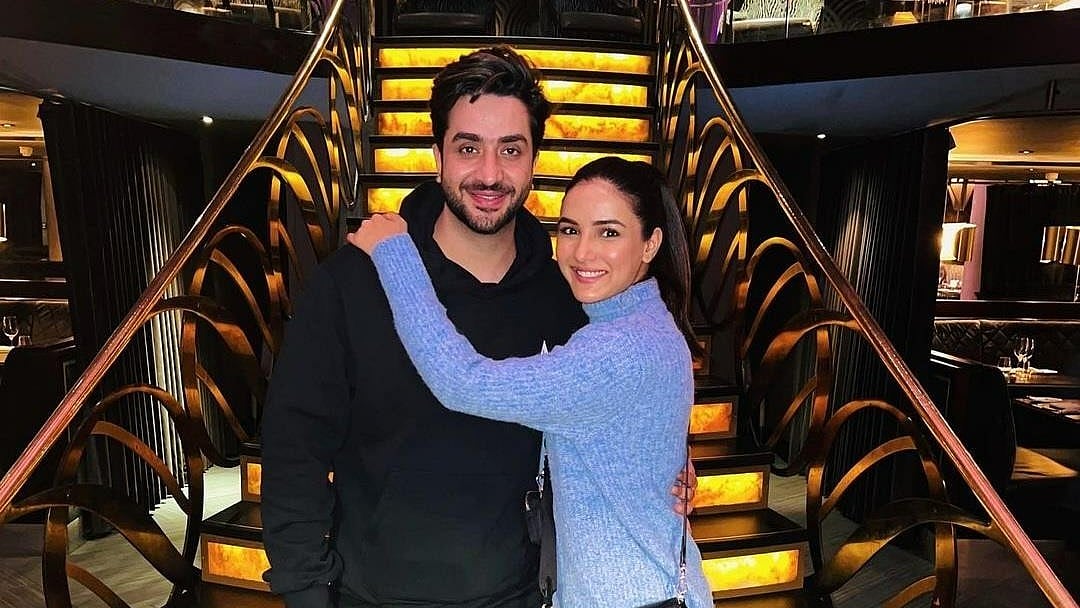 Instagram : Jasmin Bhasin shares update about her eyes, pens note for Aly Goni