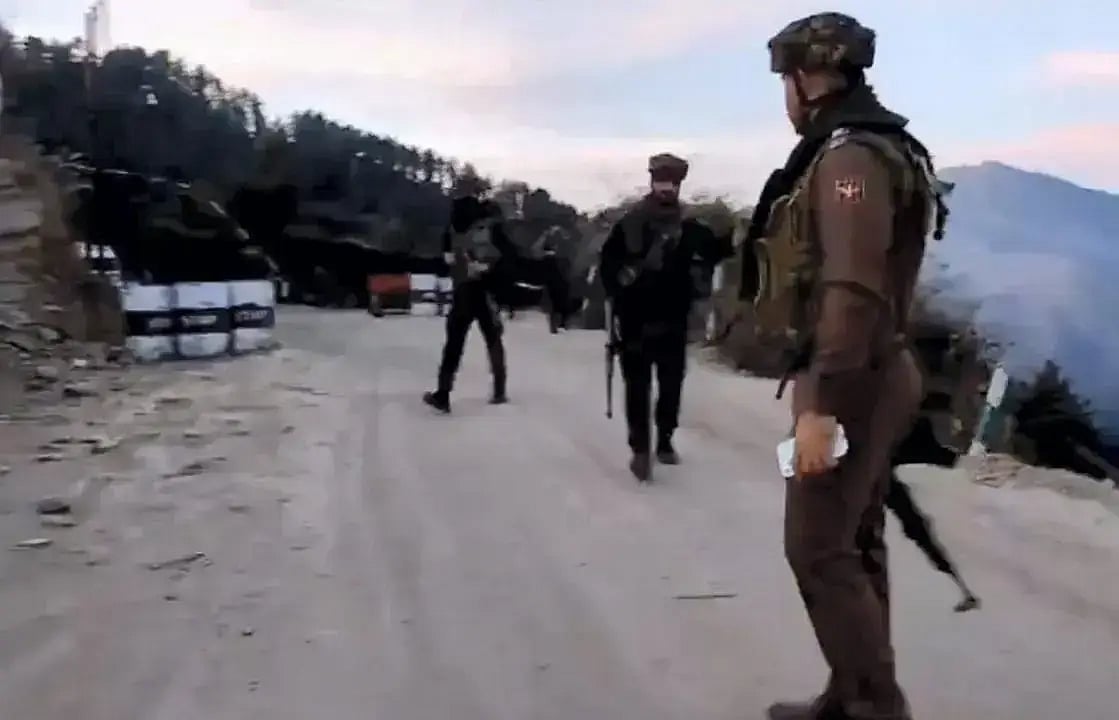 Security personnel on duty in Jammu and Kashmir.(Representational image) |