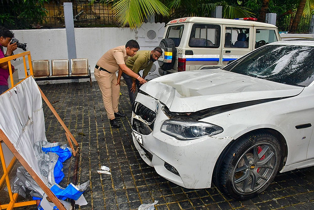 Worli road accident