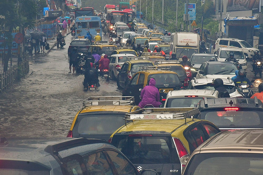 Waterlogging after rain in Mumbai_3
