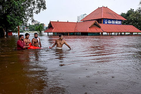 Weather: Rains in Kochi