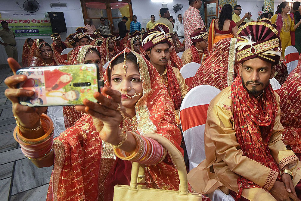 Mass marriage