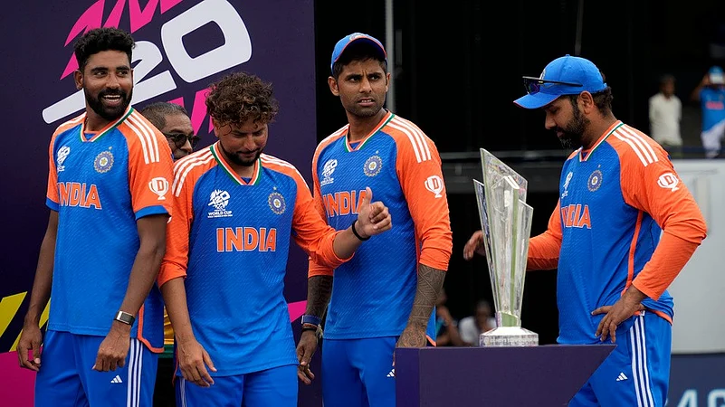 World Cup-winning India team to return home - update