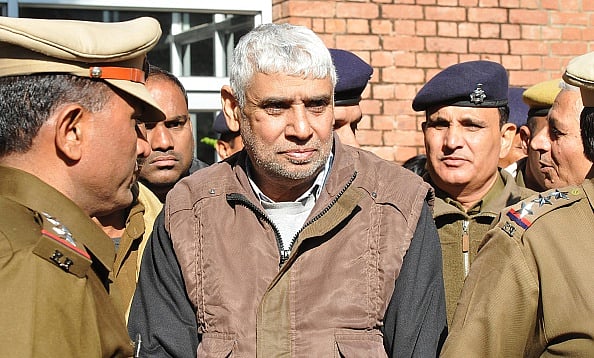 Getty Images : Rampal produced in Punjab & Haryana High Court on December 23, 2014