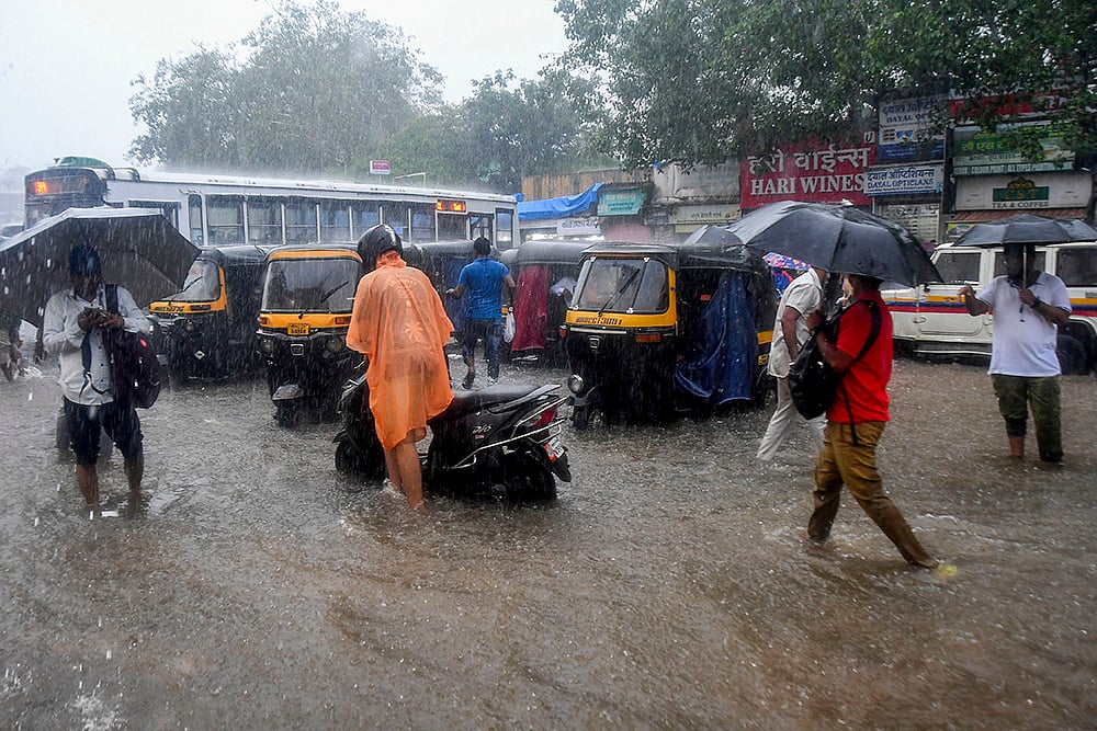 Waterlogging after rain in Mumbai_4