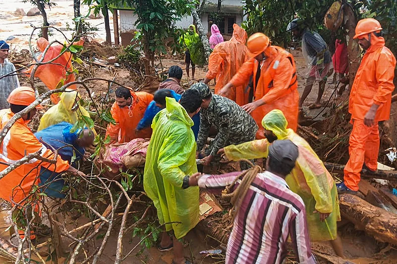 Landslides near Meppadi in Wayanad, Kerala_6