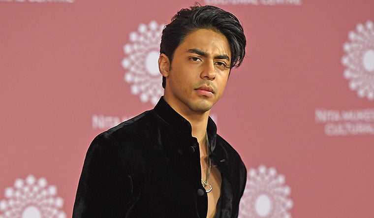 Facebook : Aryan Khan 
