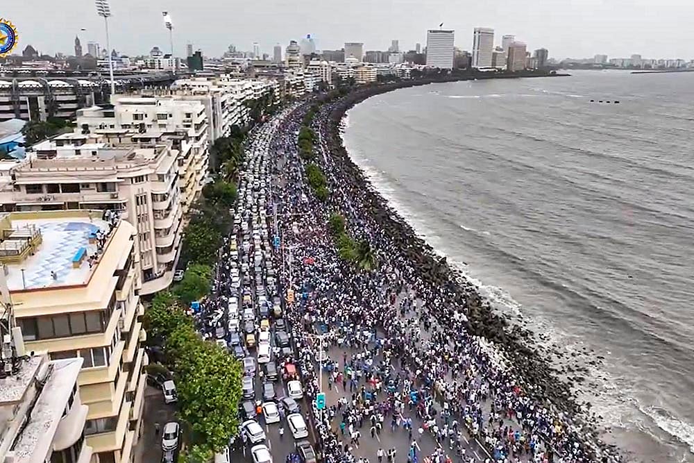 Indian cricket teams victory parade in Mumbai photo gallery_12