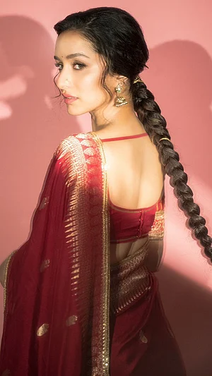 Instagram : Shraddha Kapoor's looks in red for 'Stree 2' promotions