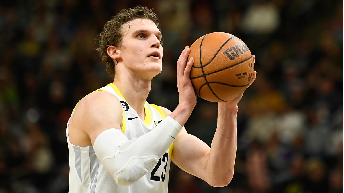 Lauri Markkanen-basketball
