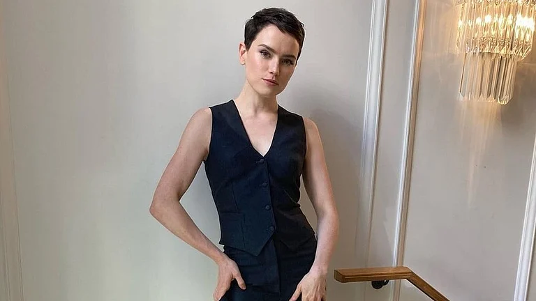 Daisy Ridley Diagnosed with Graves’ Disease - Instagram