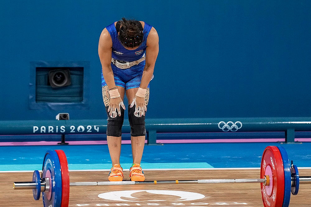 2024 Paris Olympics womens 49kg Weightlifting Mirabai Chanu_2