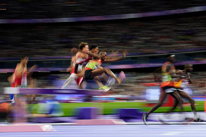 2024 Paris Olympic Games Athletics mens 3000-meter steeplechase Finals_1