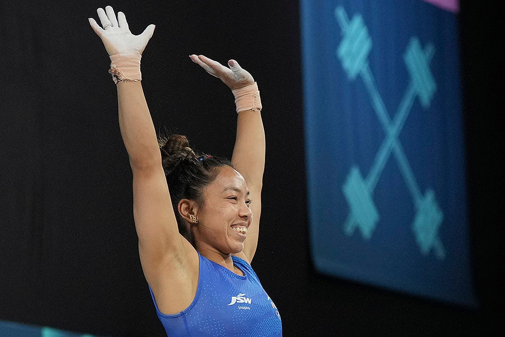 2024 Paris Olympics womens 49kg Weightlifting Mirabai Chanu_8