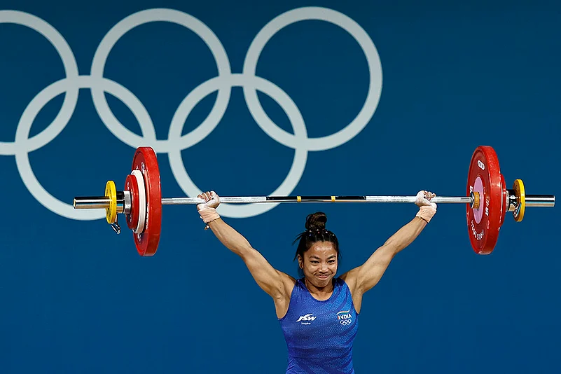 2024 Paris Olympics womens 49kg Weightlifting Mirabai Chanu_5