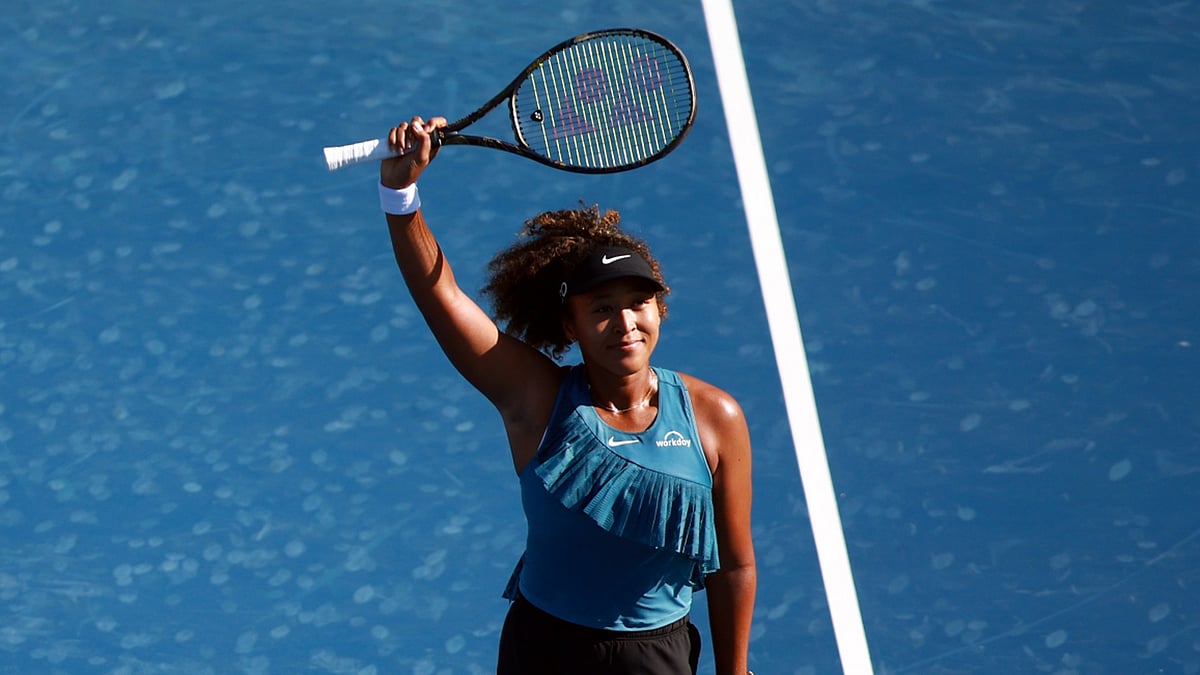 Naomi Osaka thanks the crowd in Toronto after victory over Ons Jabeur.