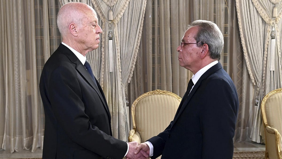 tunisia pm sacked 