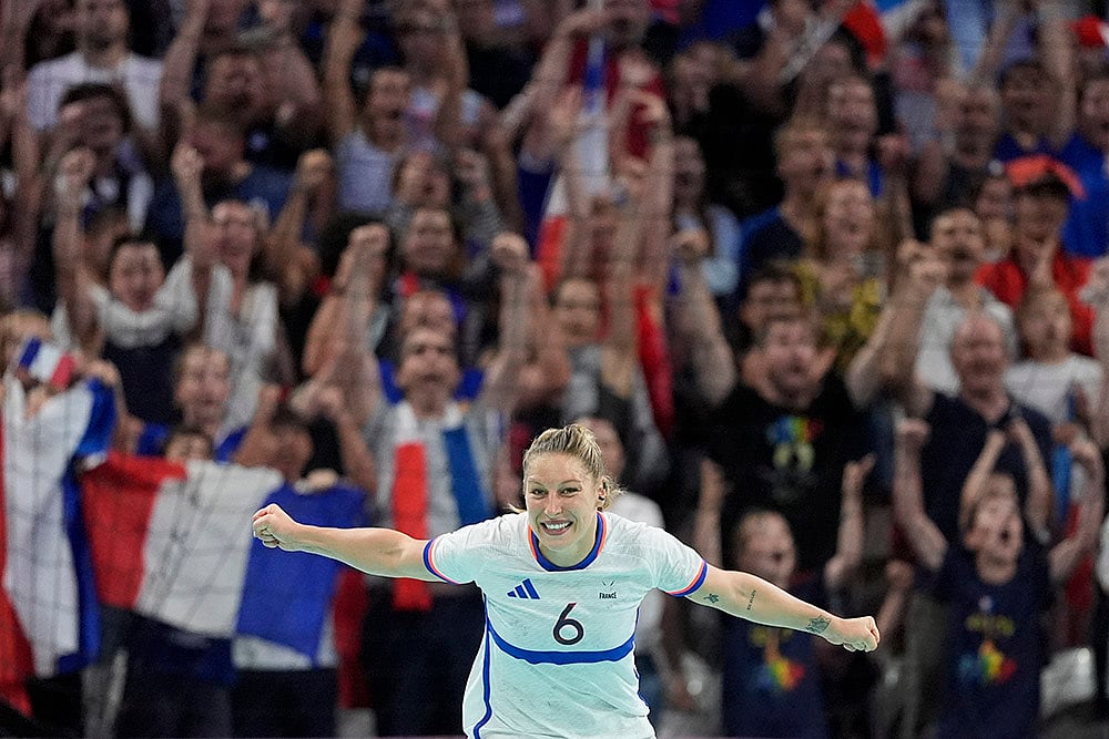 2024 Paris Olympics DAY 13 Photo_handball semifinal match between Sweden and France