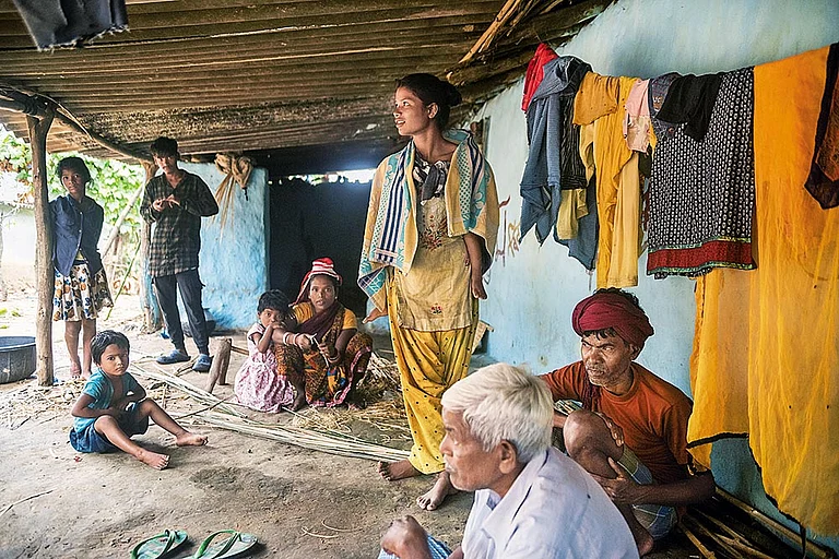 Faces of Migration: Eight members of Anita Lohra’s family of 15 migrate to UP every year - Photo: Abhishek Basu