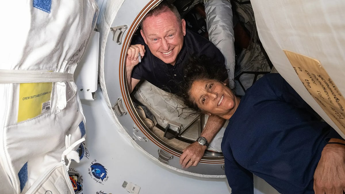 NASA : NASA’s Boeing Crew Flight Test astronauts (from top) Butch Wilmore and Suni Williams inside the vestibule between the forward port on the International Space Station’s Harmony module and the Starliner spacecraft.