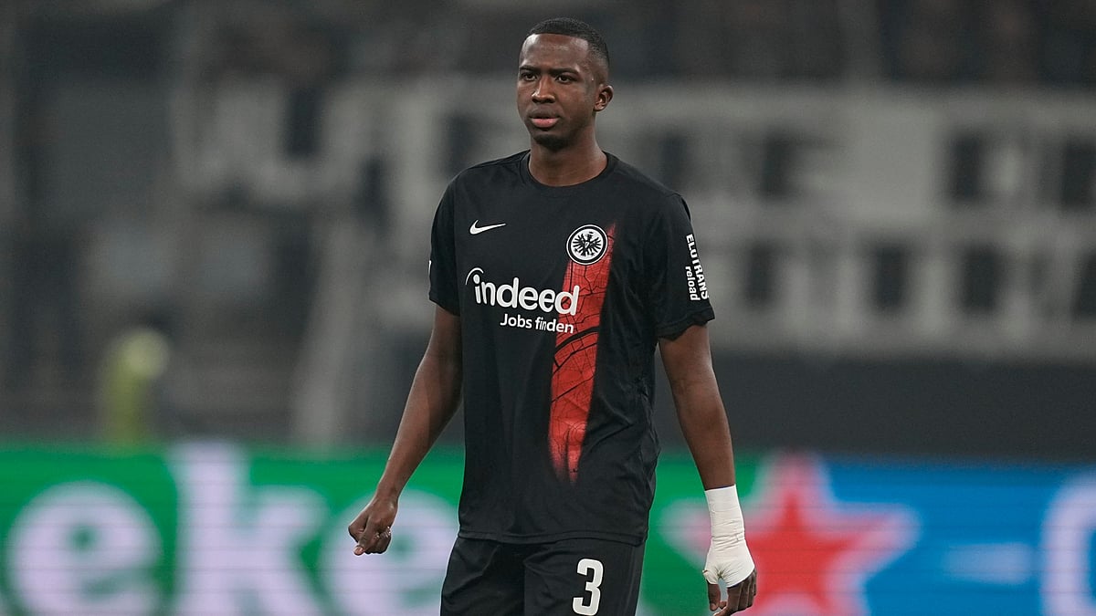 Willian Pacho-psg-football