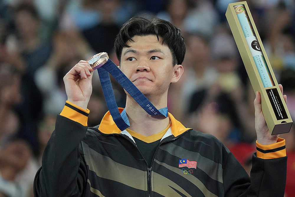 Paris Olympic Games 2024 Badminton Mens singles medal winners_3
