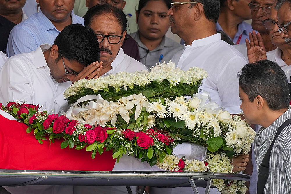 TMC leader Abhishek Banerjee pays tribute to former West Bengal CM Buddhadeb Bhattacharjee
