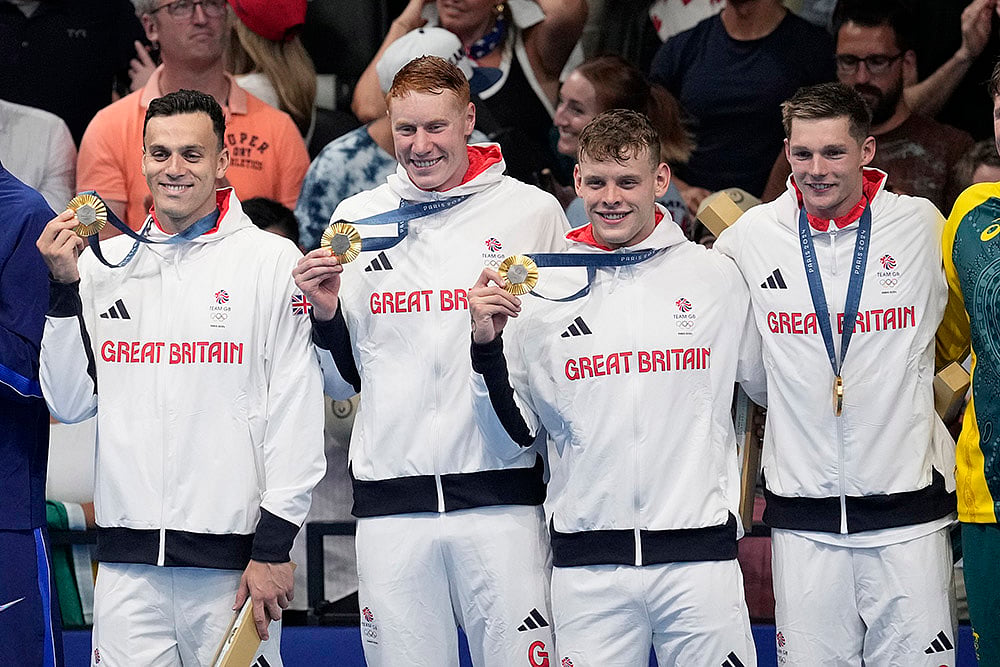 2024 Paris Olympics Team swimming medalists_Britains gold medal mens 4x200-meter freestyle 
