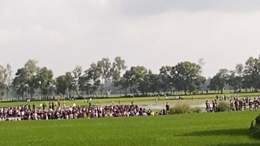 Tension At India-Bangladesh Border As Hundreds Attempt To Cross Over 