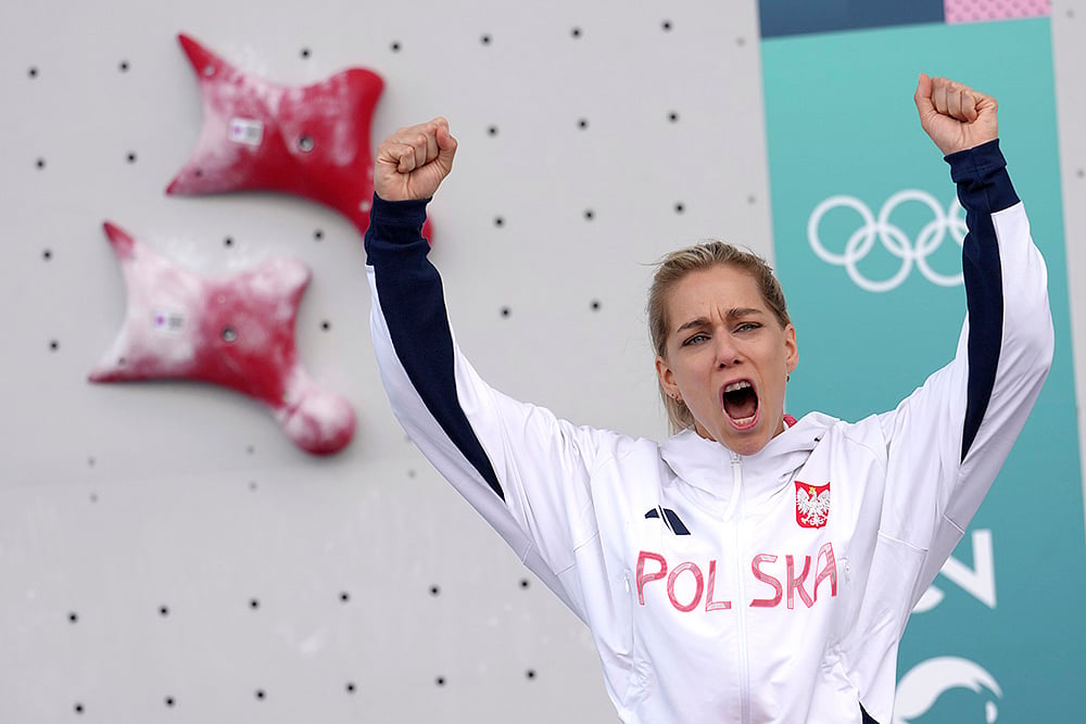 2024 Paris Olympics sport climbing _womens speed final gold medallist Aleksandra Miroslaw of Poland