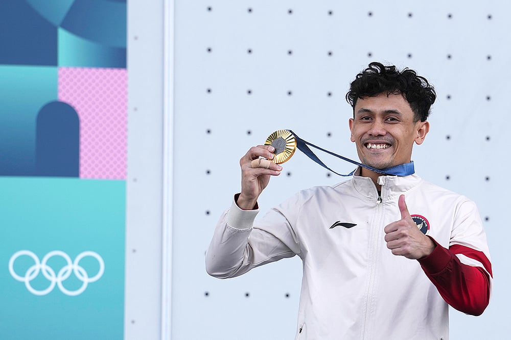 2024 Paris Olympics sport climbing _mens speed final Gold medallist Veddriq Leonardo of Indonesia