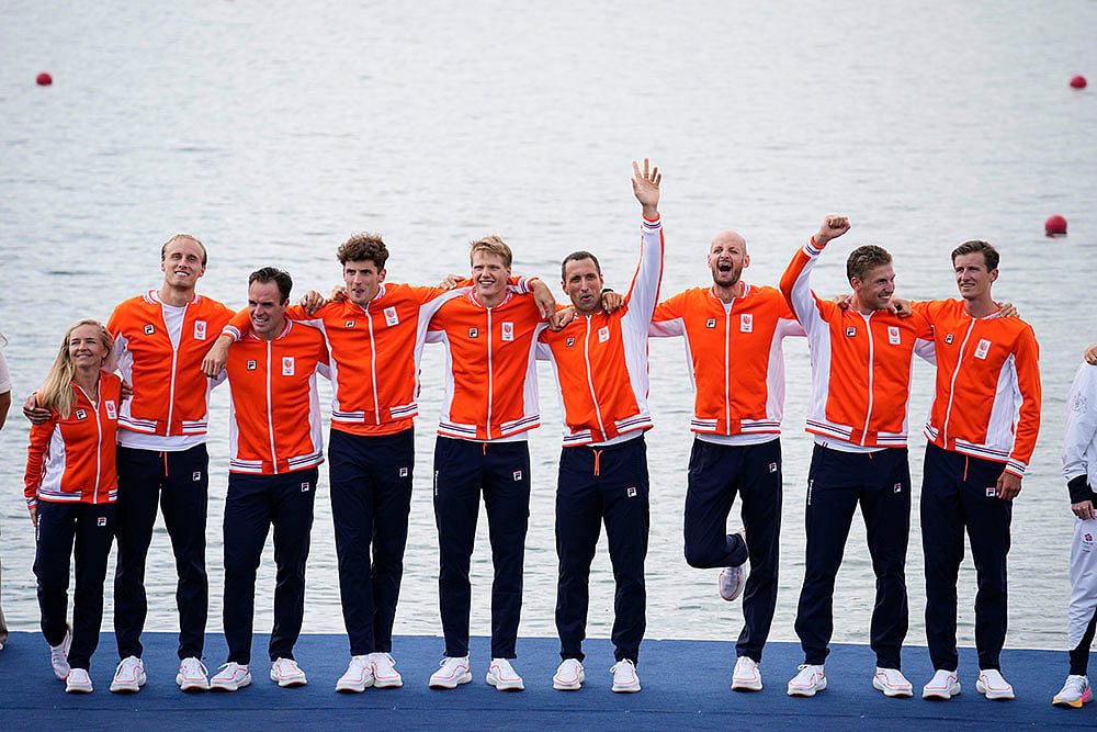 2024 Paris Olympics Rowing Medallists_mens eight rowing final Silver medalists Netherland