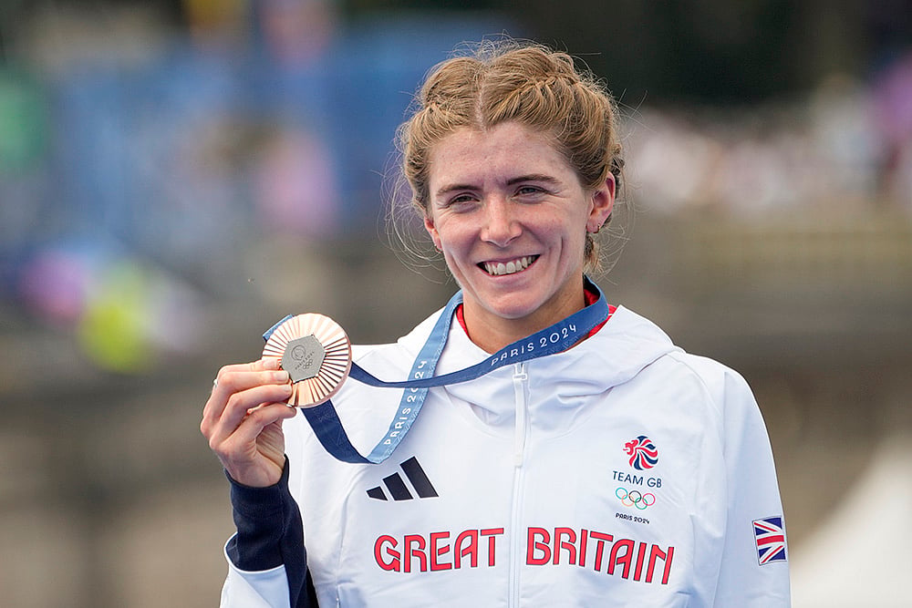 2024 Paris Olympics Triathlon Medallists_Bronze medal winner Britains Beth Potter