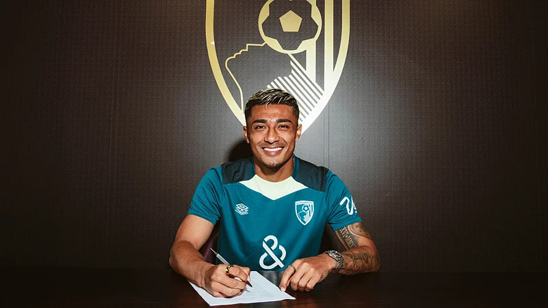 Julian-Araujo-footballer