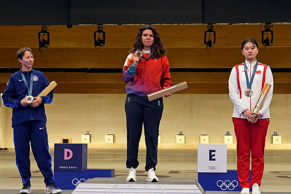 2024 Paris Olympics Shooting Medallists_50m rifle 3 positions women’s final