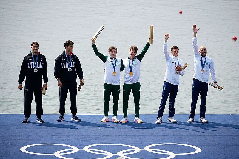2024 Paris Olympics Rowing Medallists_mens lightweight double sculls rowing final