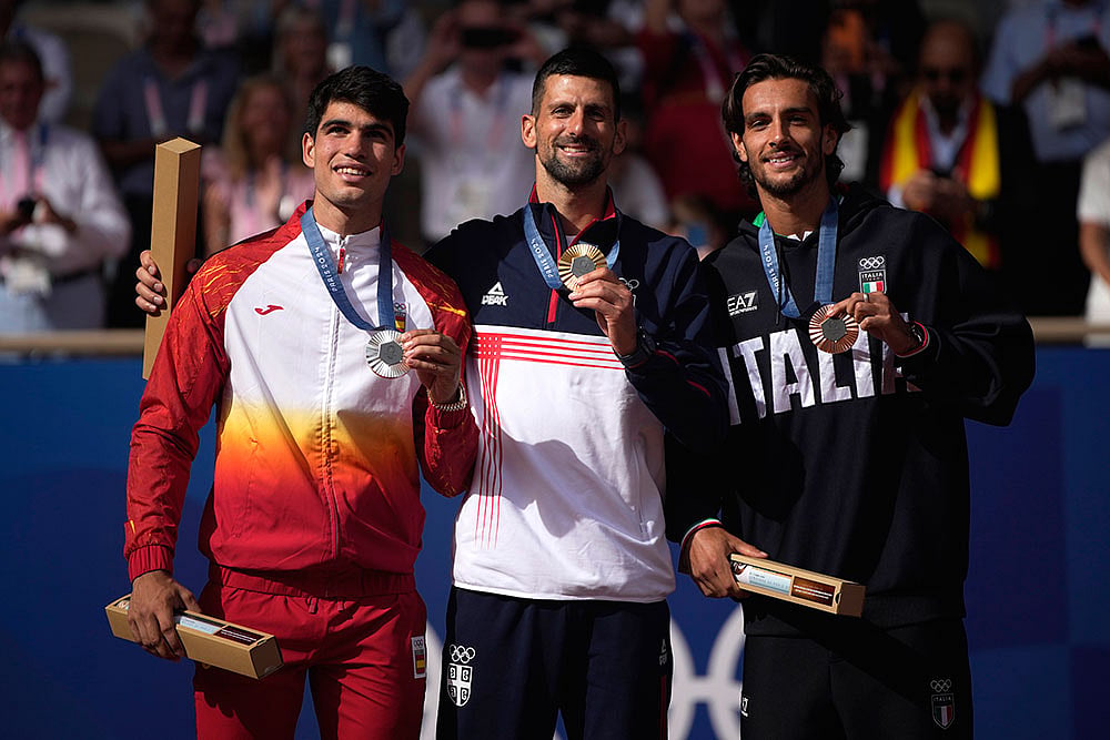 Photo: AP/Louise Delmotte : Paris Olympic Tennis