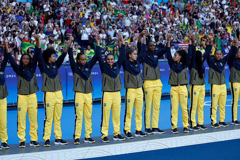 2024 Paris Olympics Football_Womens soccer Medallists_Team Brazil celebrates winning Silver