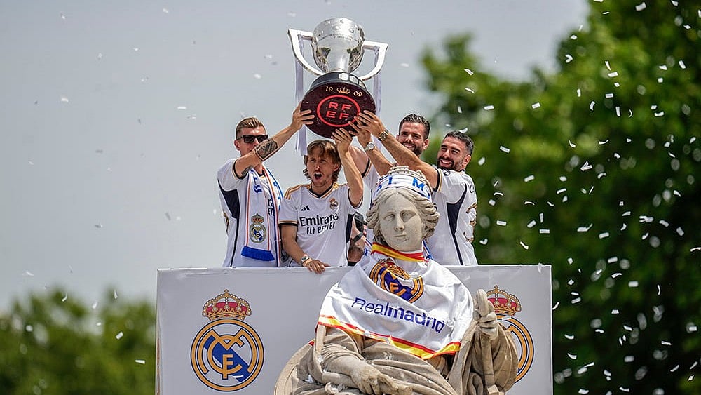 Real Madrid celebrate La Liga title_Photo_1
