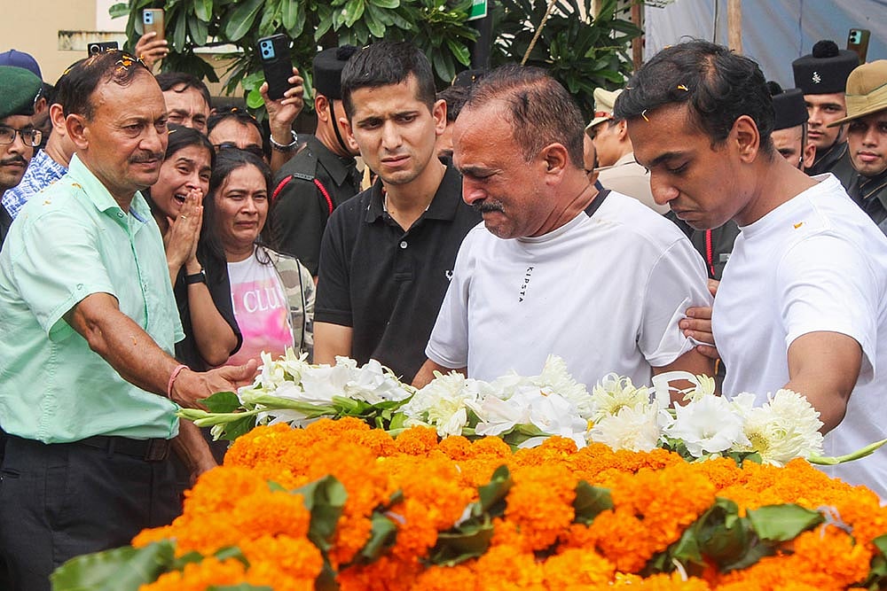 Slain Army Captains mortal remains brought home