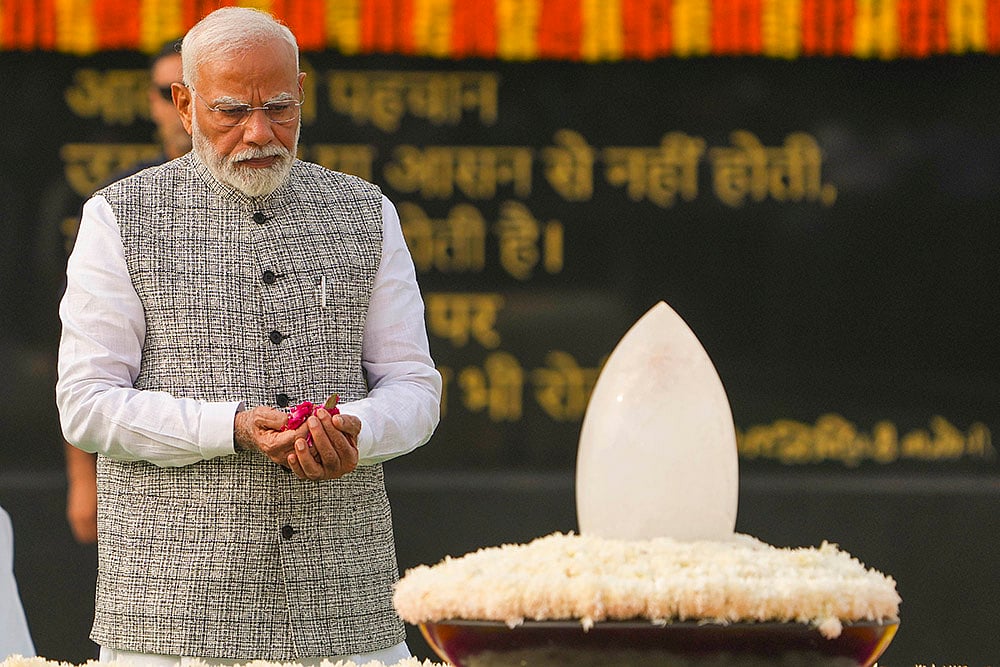 Narendra Modi pays tribute to former prime minister Atal Bihari Vajpayee