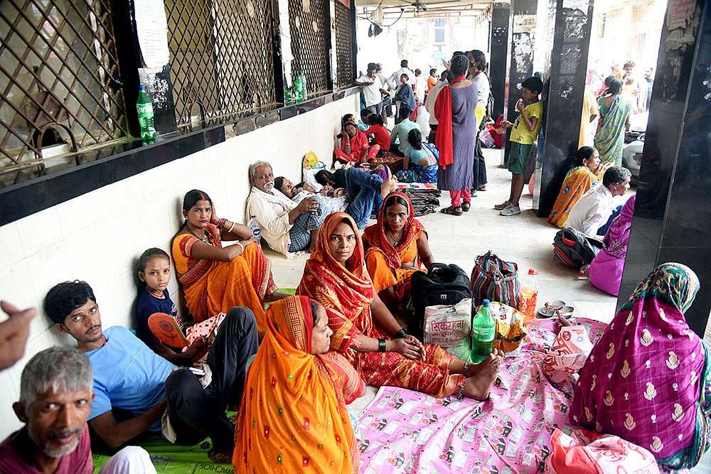 Patients wait for treatment during a doctors strike in Patna