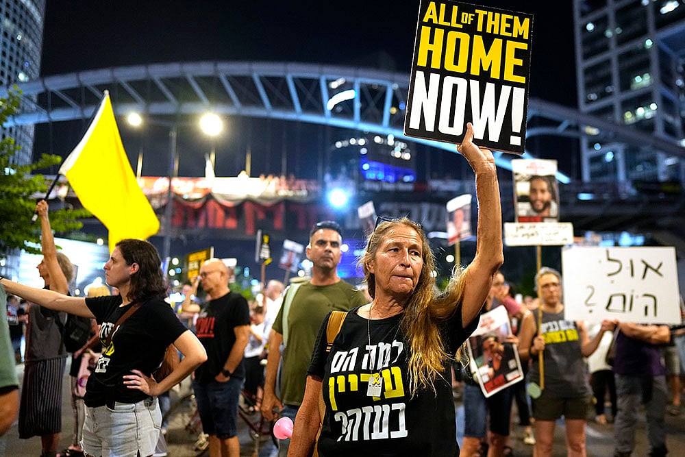 Israel-Hamas war: Israeli hostages families protest_9